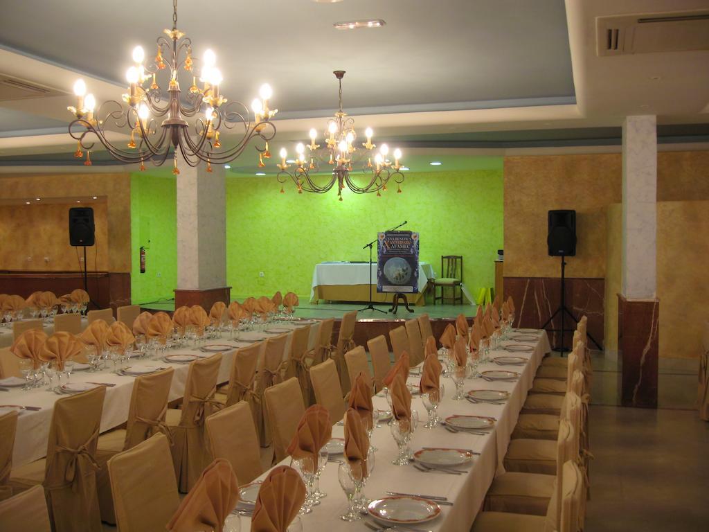 Hotel Restaurante San Roque Medina del Campo Dış mekan fotoğraf