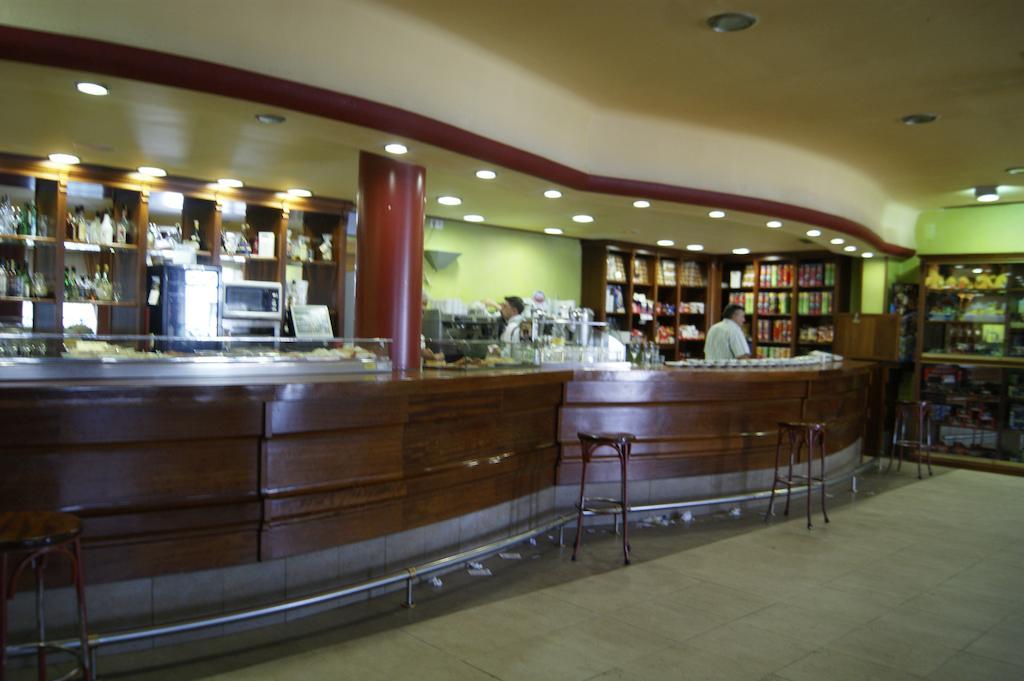 Hotel Restaurante San Roque Medina del Campo Dış mekan fotoğraf